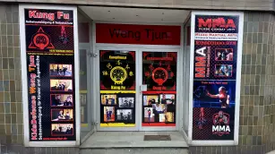 Eingang Akademie